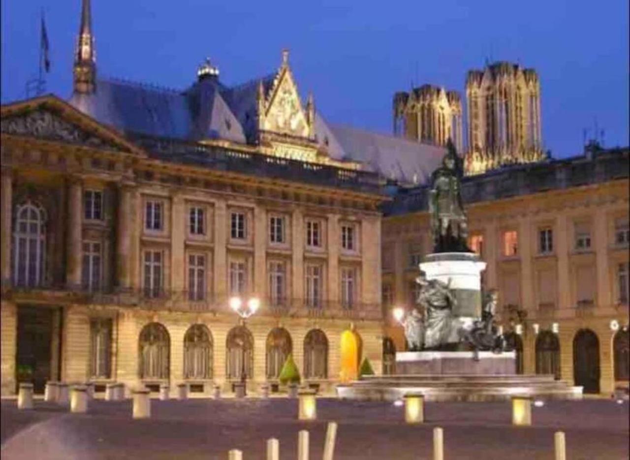 Centre-ville - 2 - 6 Personnes Au 1 Er Etage Apartment Reims