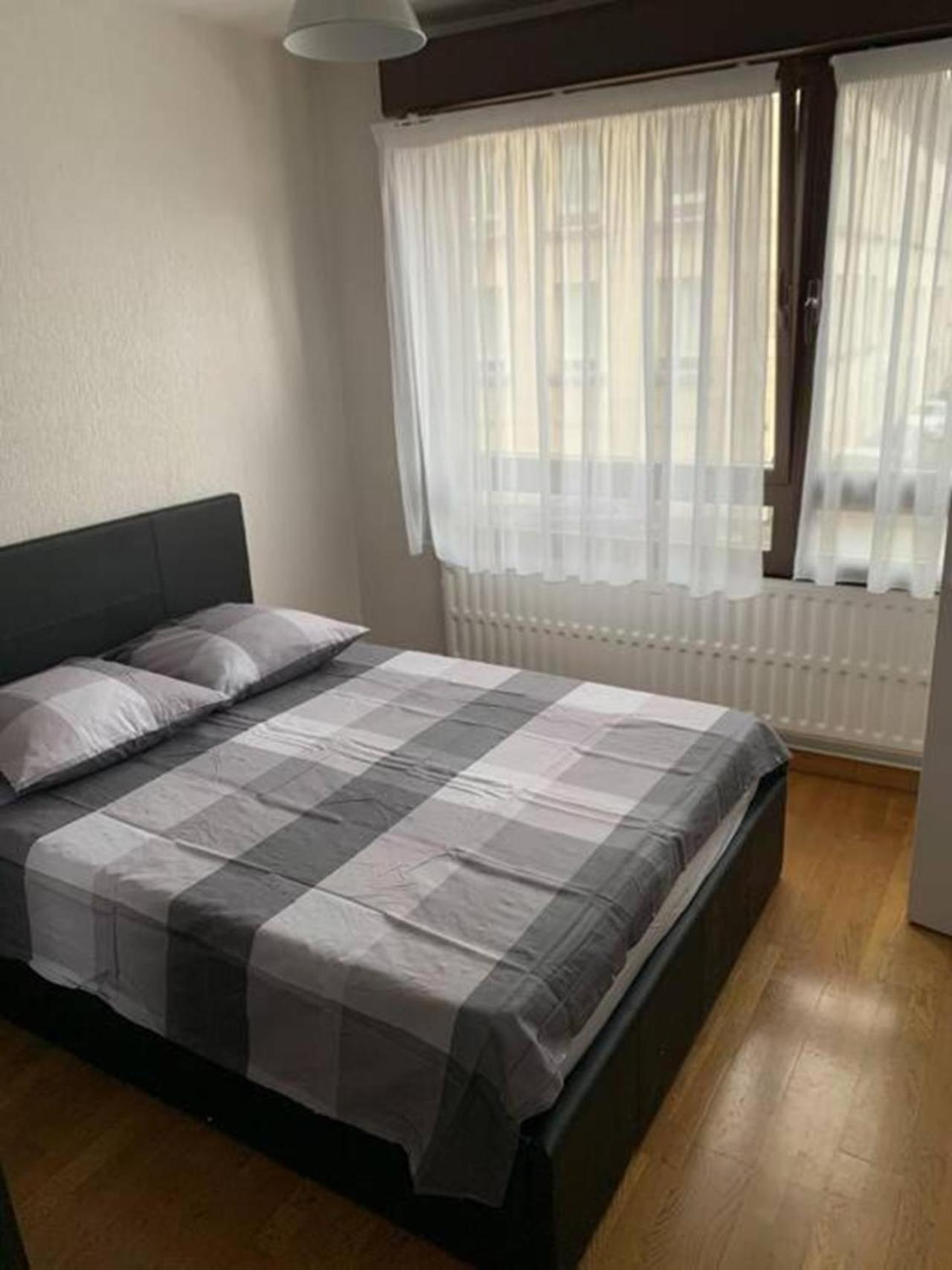 Centre-ville - 2 - 6 Personnes Au 1 Er Etage Appartement